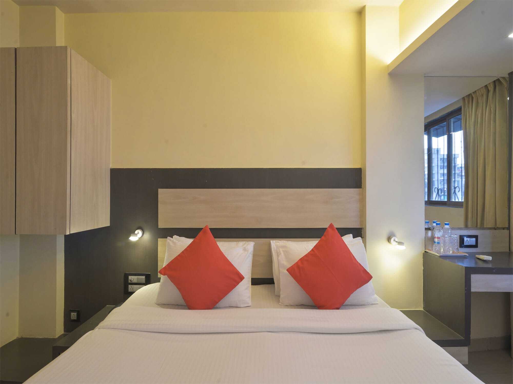 Oyo 3287 Hotel Mansarovar Navi Mumbai Eksteriør bilde